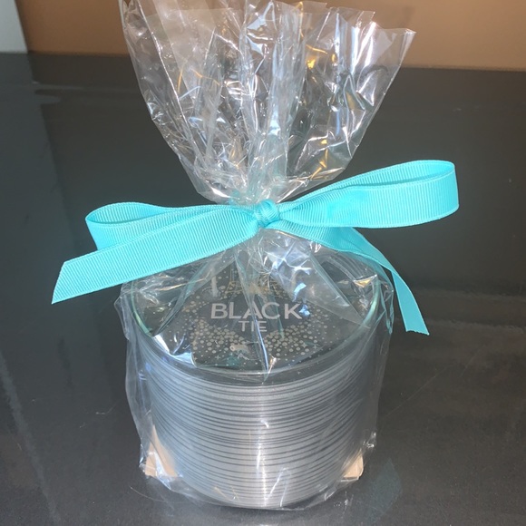 Black Tie 3 Wick Candle Bath & Body Works - Picture 1 of 8